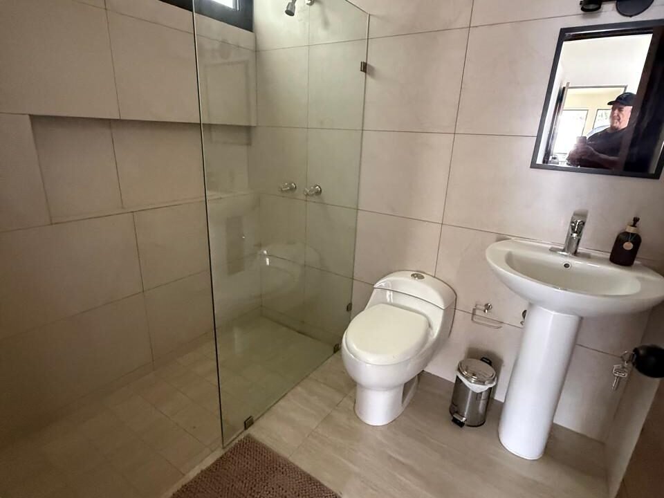 Casa en Likin Moderna Remodelada (8)