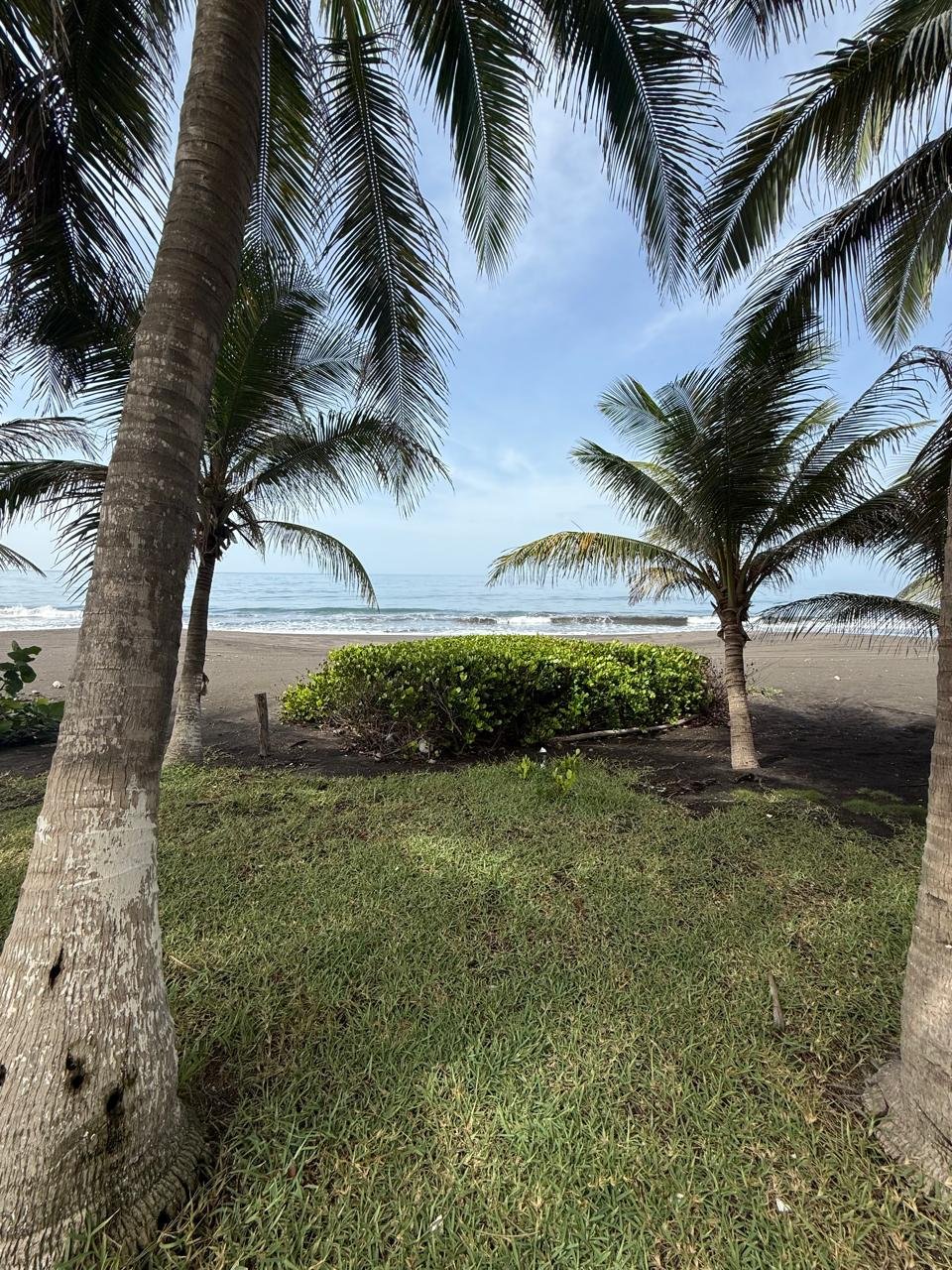 Casa en Monterrico | Frente al Mar | Con Título de Propiedad - Image 3