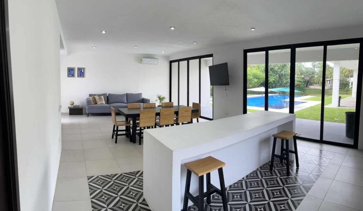 Casa en Puerta del Mar Acceso al Mar Diseño Moderno (1)