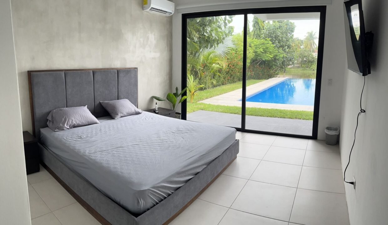 Casa en Puerta del Mar Acceso al Mar Diseño Moderno (25)