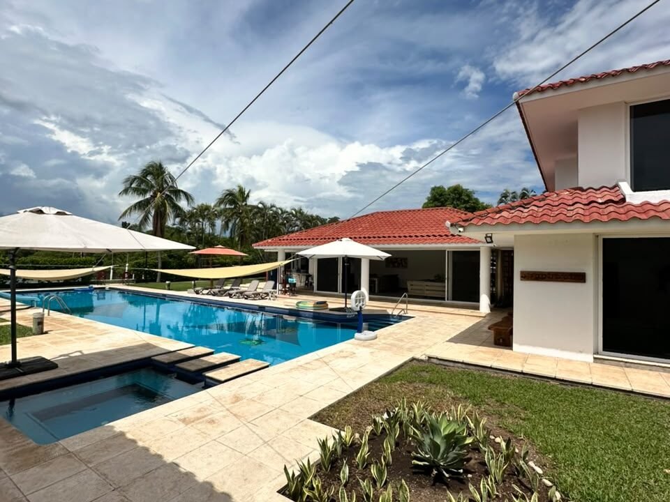 Casa en Puntavela Moderna y Minimalista (14)