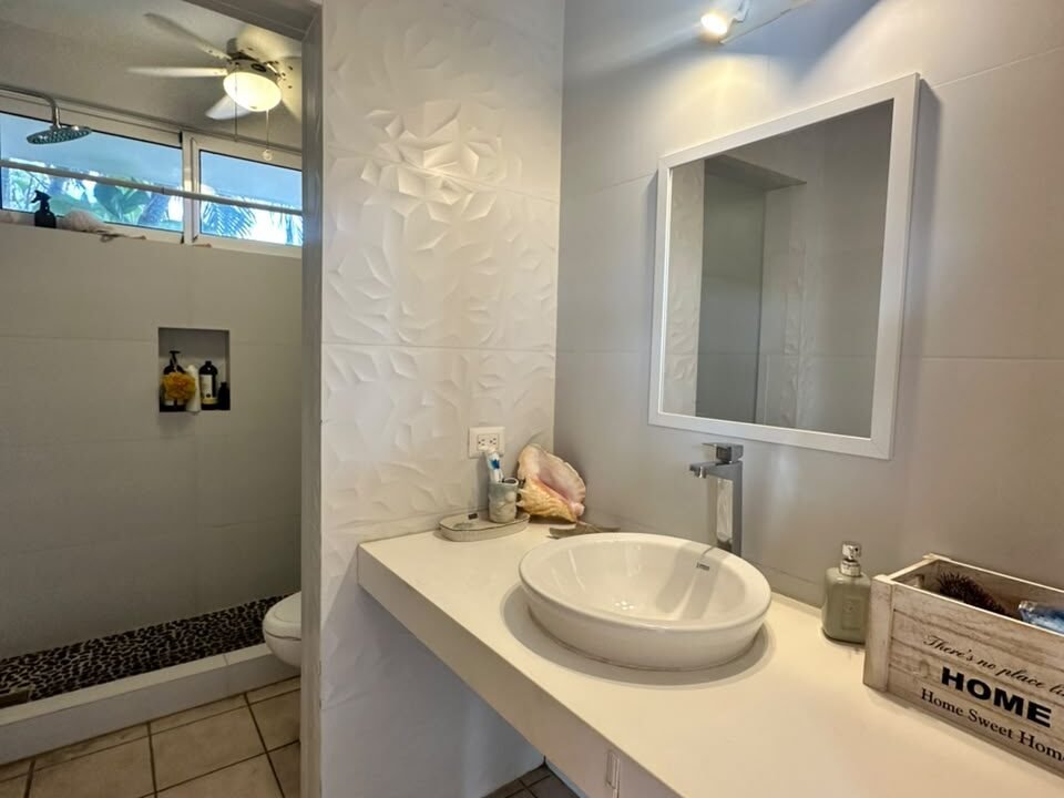Casa en Puntavela Moderna y Minimalista (27)