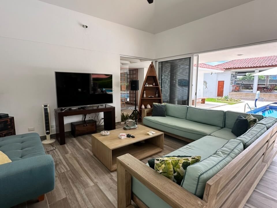 Casa en Puntavela Moderna y Minimalista (7)
