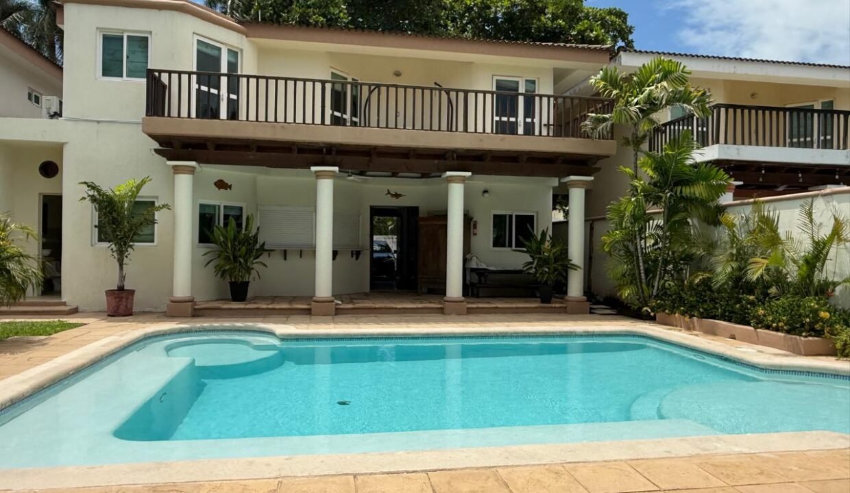 Casa en Likin Bonita Vista al Manglar (12)