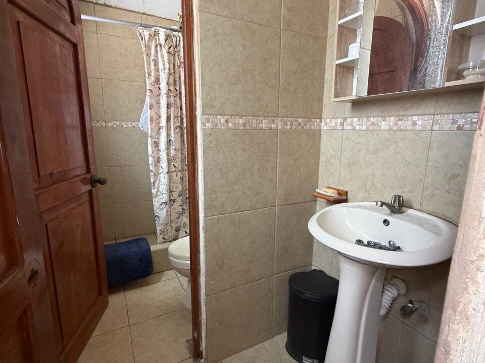 Casa de Playa con Piscina y Acceso a Canal – Likin, Guatemala