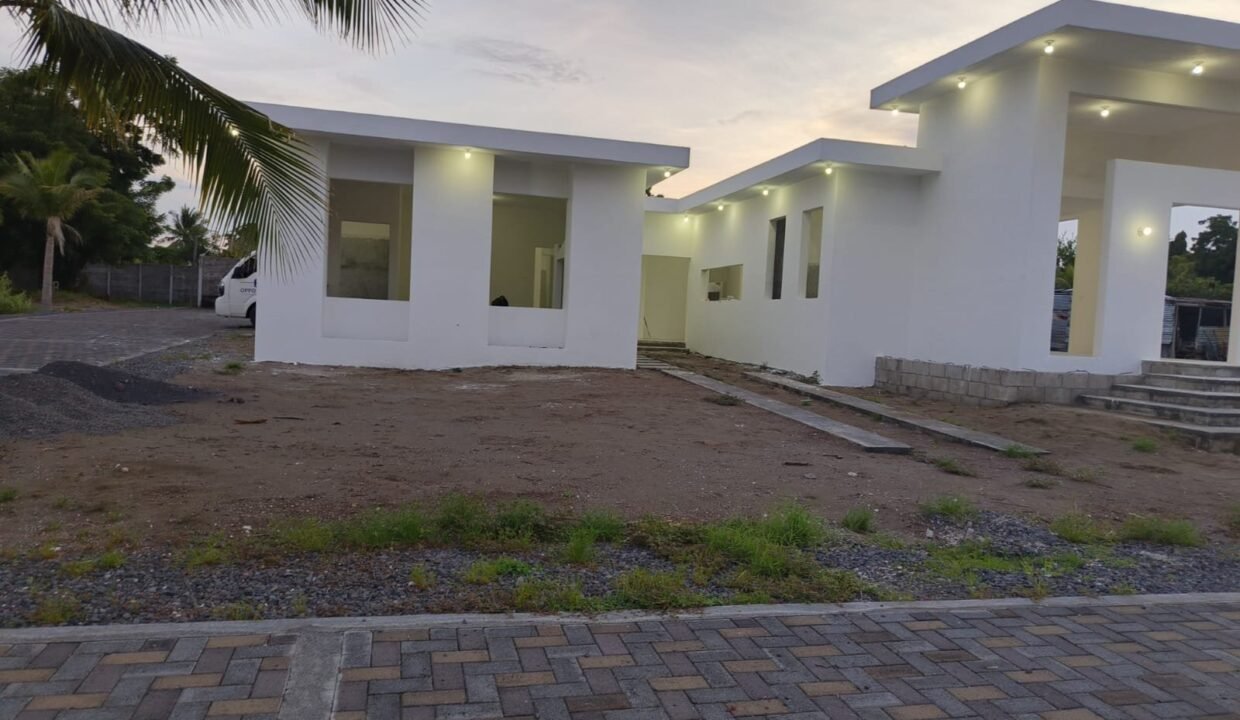 Casa en construcción en condominio privado — Monterrico, km 145.8 11