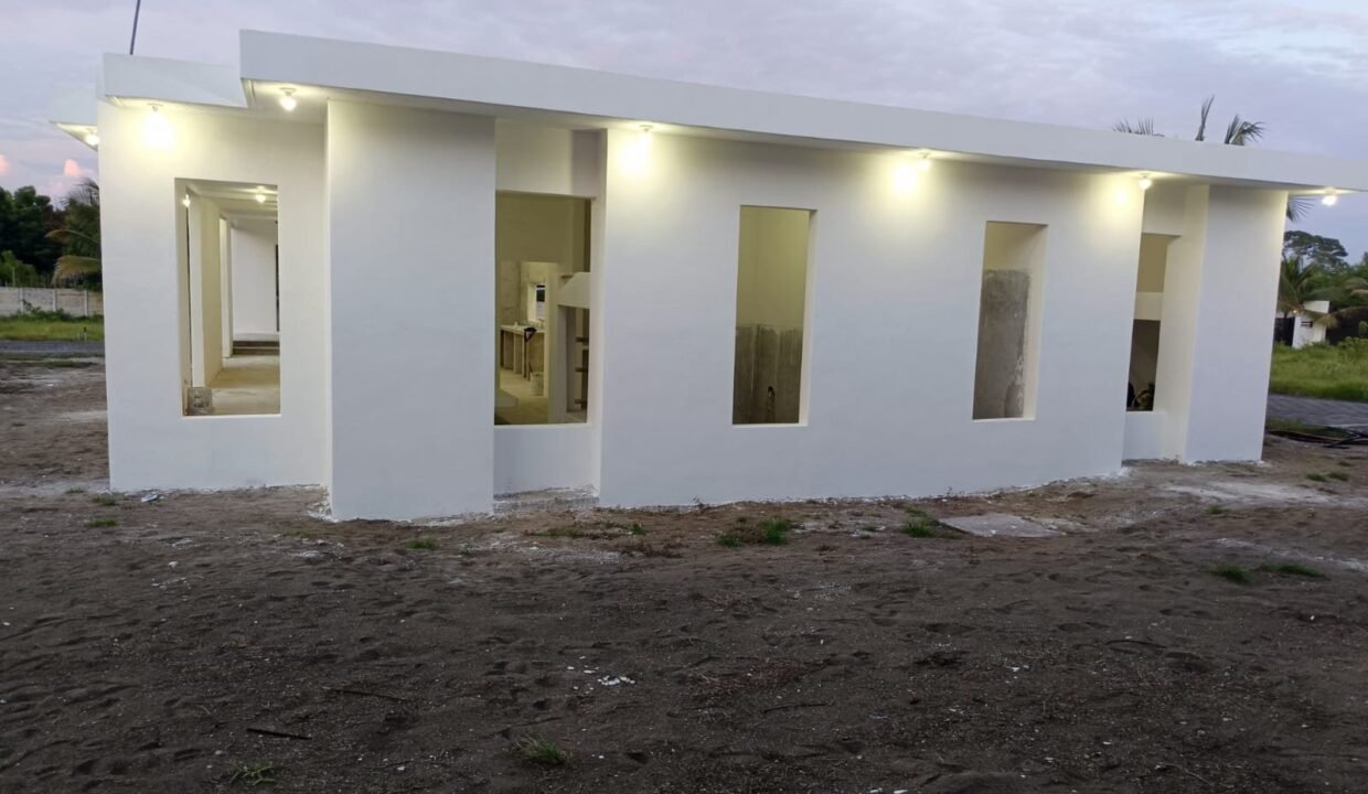 Casa en construcción en condominio privado — Monterrico, km 145.8 5