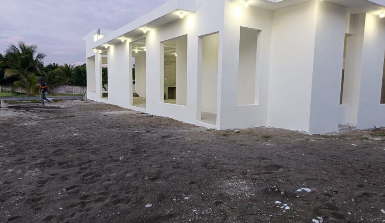 Casa en construcción en condominio privado — Monterrico, km 145.8 6