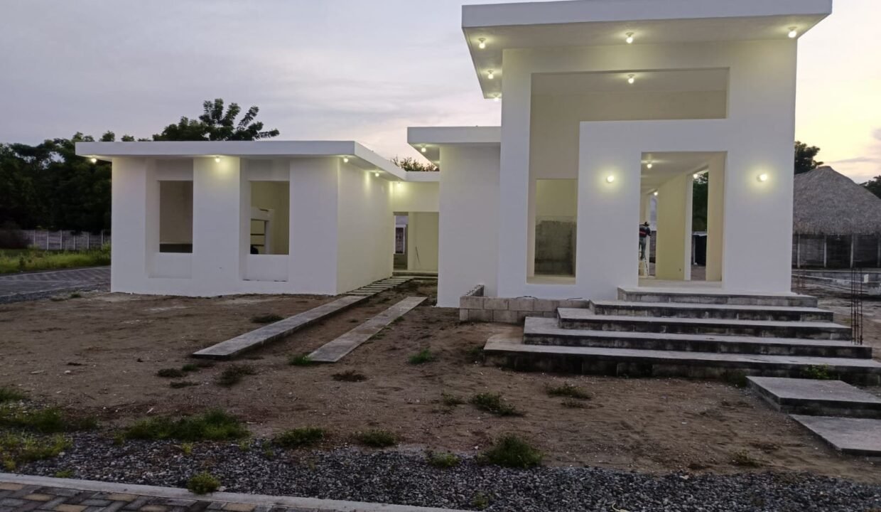 Casa en construcción en condominio privado — Monterrico, km 145.8 7