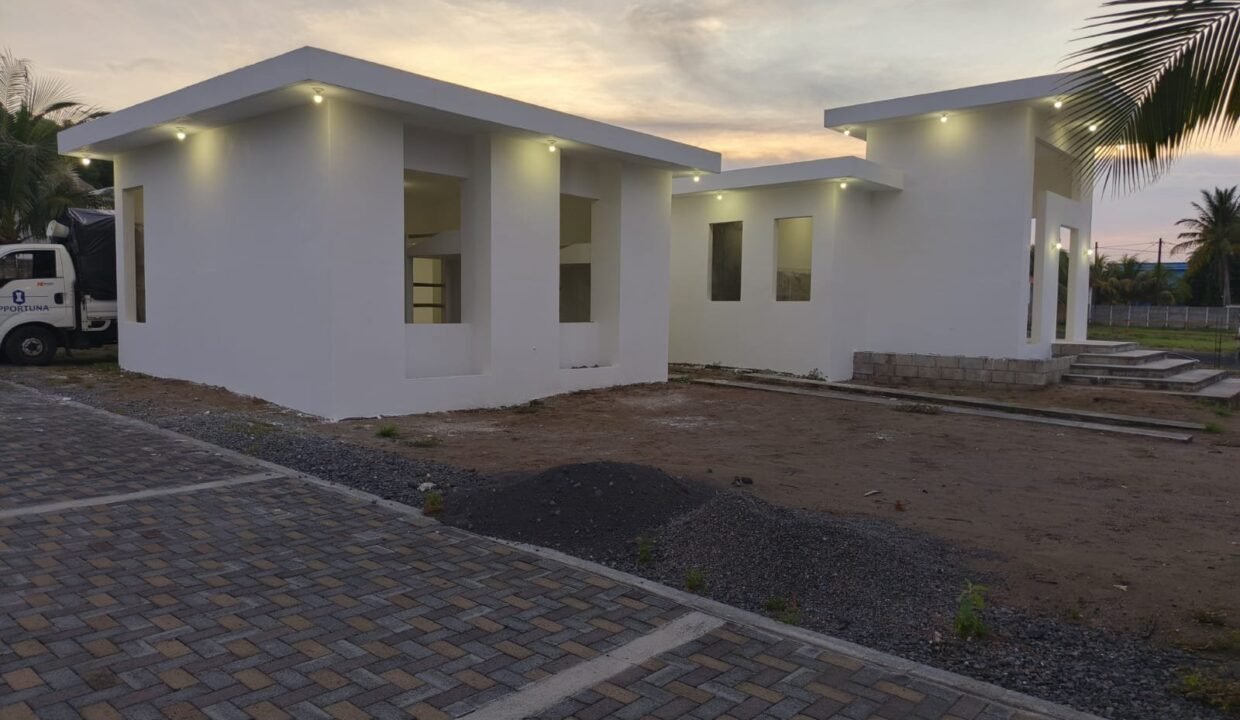 Casa en construcción en condominio privado — Monterrico, km 145.8 9